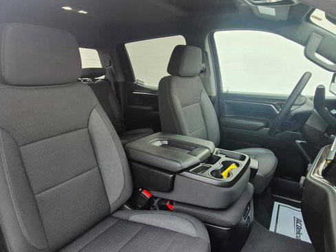 Used 2024 Chevrolet Silverado 1500 LT image 4