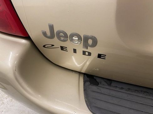 Used 2000 Jeep Grand Cherokee Limited image 28