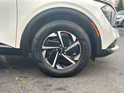 Used 2023 Kia Sportage LX image 28