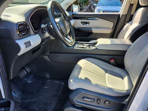 Certified 2024 Honda Pilot EX-L image 9