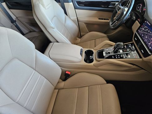 Certified 2023 Porsche Cayenne image 15
