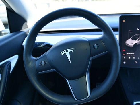 Used 2022 Tesla Model Y Performance AWD/4WD image 20