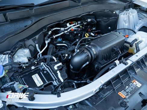 Used 2024 Ford Explorer XLT w/ Equipment Group 202A image 31