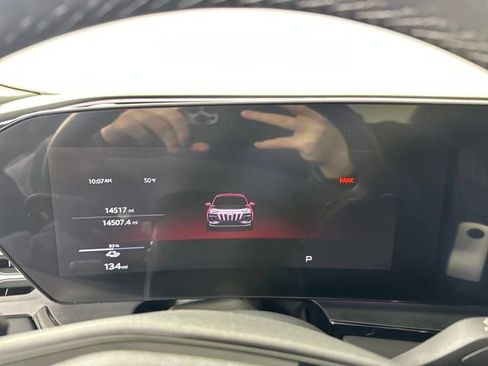 Used 2025 Audi Q6 e-tron Premium Plus image 17