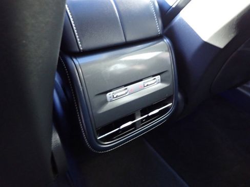 Certified 2025 Lincoln Nautilus Reserve image 18