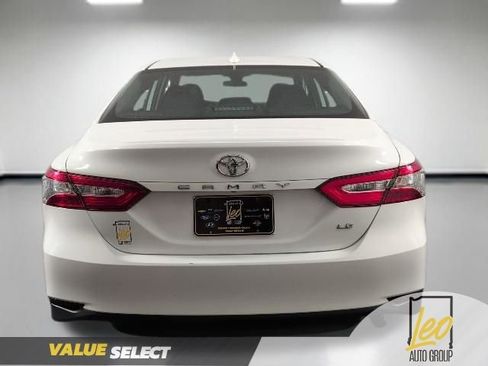 Used 2019 Toyota Camry LE image 6