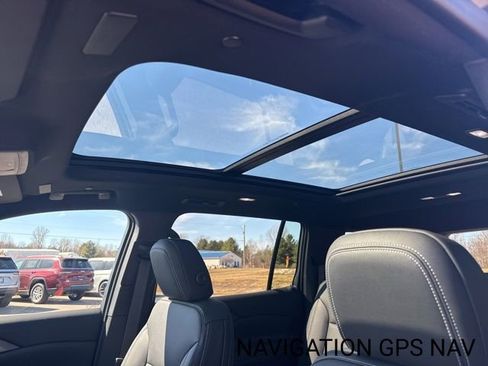 New 2026 Chevrolet Traverse LT w/ Sun and Wheel Package image 10