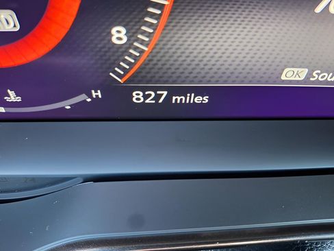 Used 2025 Nissan Z Sport w/ Floor Mat Package image 16