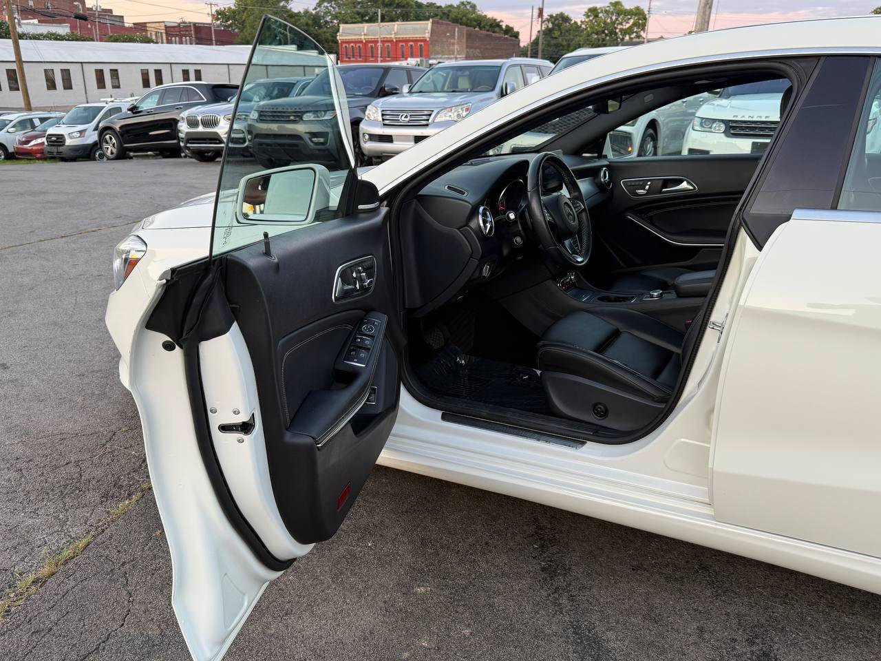Used 2018 Mercedes-Benz CLA 250 image 14