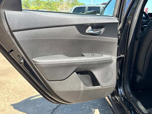 Used 2023 Kia Forte GT-Line w/ GT-Line Premium Package image 11