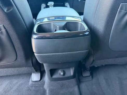 Used 2021 Kia Telluride SX w/ Nightfall Edition Package AWD/4WD image 19