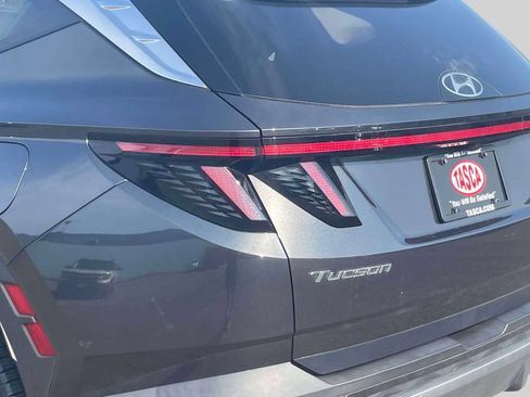 Certified 2023 Hyundai Tucson Limited AWD/4WD image 11