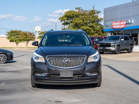 Used 2017 Buick Enclave Leather AWD/4WD image 2