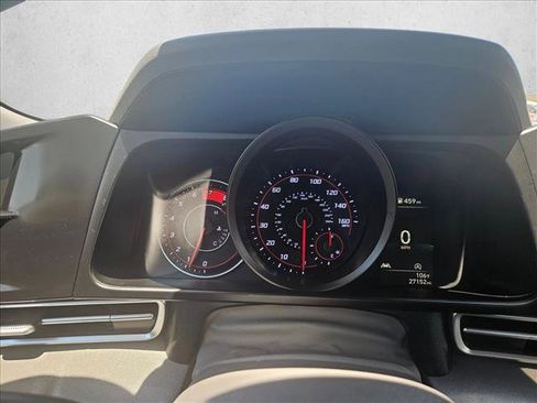 Used 2023 Hyundai Elantra SE FWD image 11