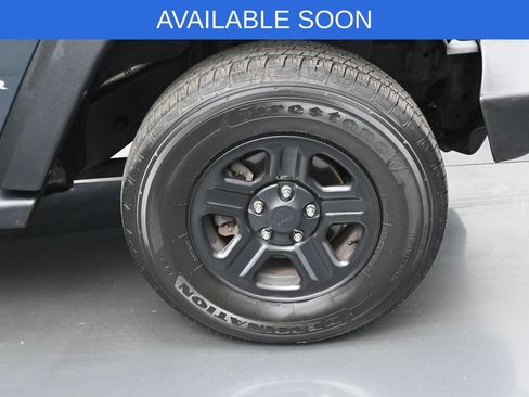 Used 2017 Jeep Wrangler Unlimited Sport w/ Connectivity Group AWD/4WD image 31