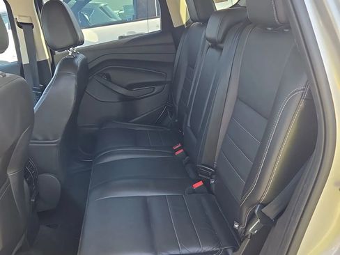 Used 2015 Ford Escape Titanium w/ Equipment Group 301A FWD image 9