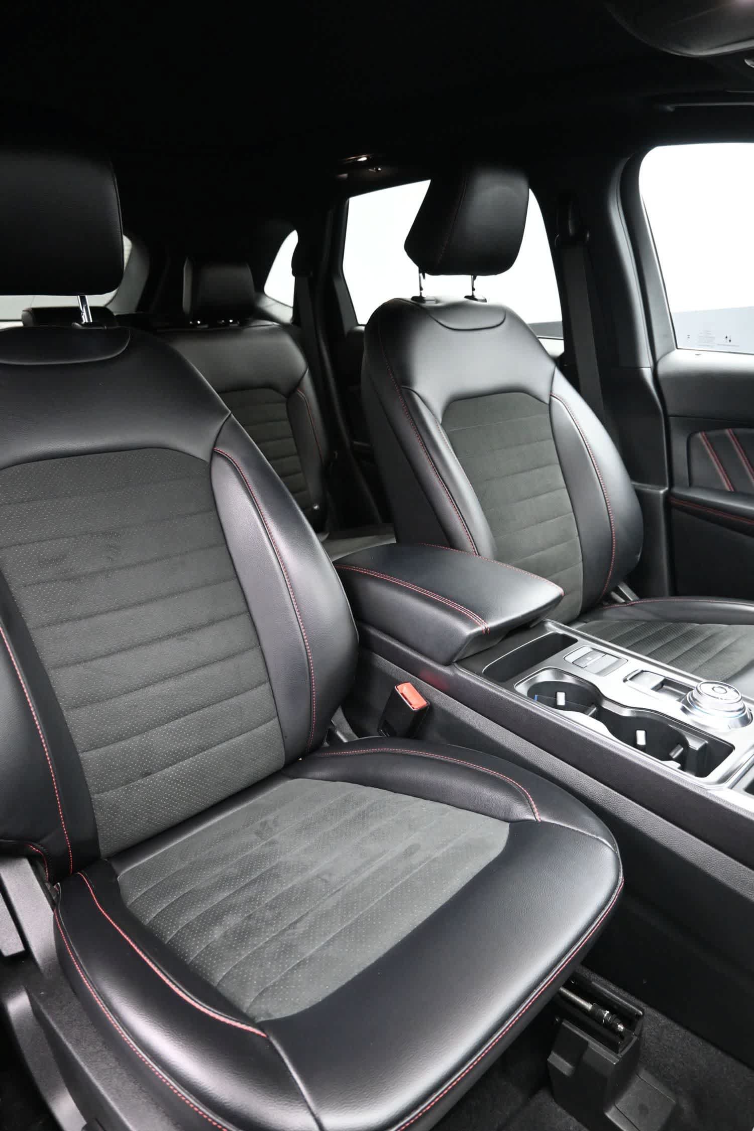 Used 2024 Ford Edge ST-Line AWD/4WD image 22