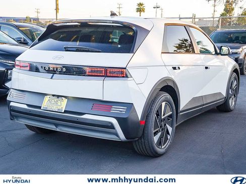 New 2026 Hyundai Ioniq 5 SEL image 4