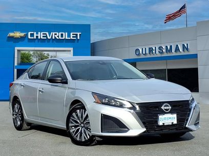 Used 2024 Nissan Altima 2.5 SV