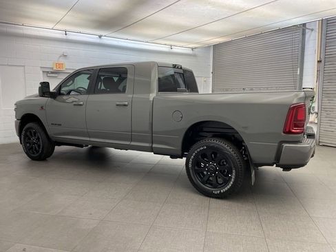New 2026 RAM 2500 Laramie AWD/4WD image 8