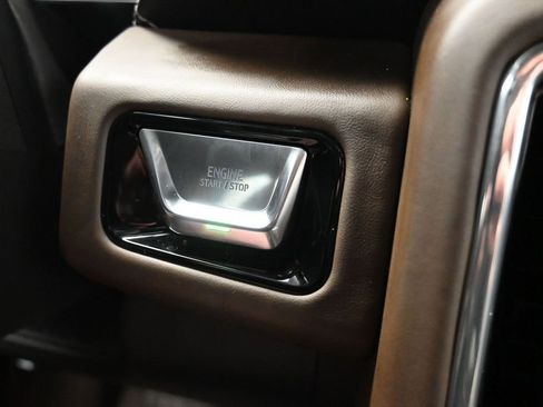 Used 2025 GMC Yukon XL Denali Ultimate w/ LPO, Floor Liner Package AWD/4WD image 15