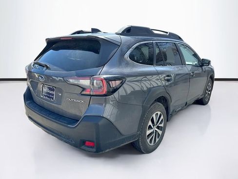 Used 2024 Subaru Outback Premium image 8