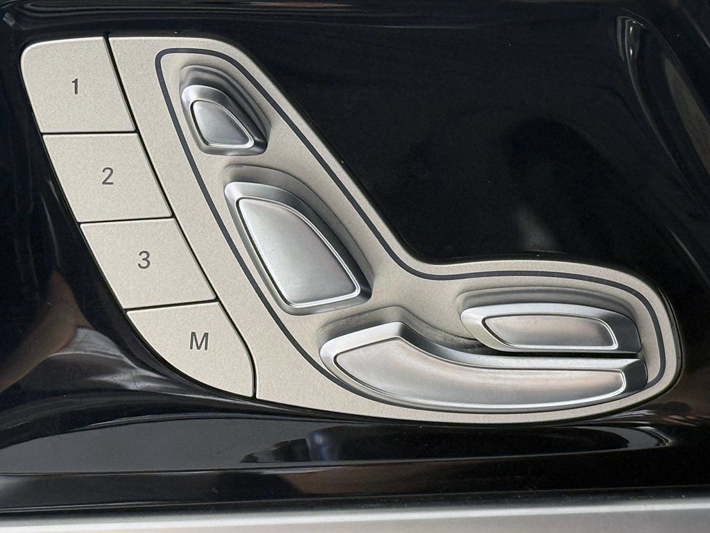 Used 2021 Mercedes-Benz G 63 AMG 4MATIC w/ Seat Comfort Package image 49