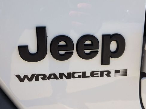Used 2024 Jeep Wrangler Sport image 10
