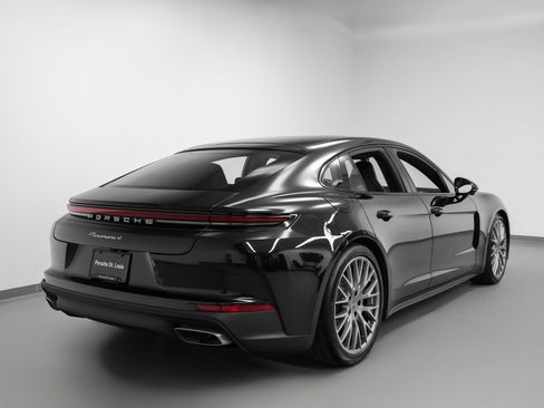Certified 2025 Porsche Panamera 4 AWD/4WD image 12