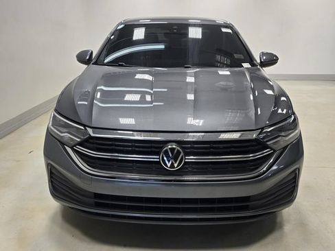 Used 2023 Volkswagen Jetta SE FWD image 8