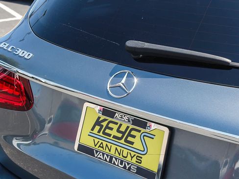 Used 2022 Mercedes-Benz GLC 300 image 9