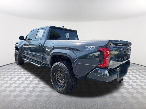 Used 2025 Toyota Tacoma TRD Sport image 7