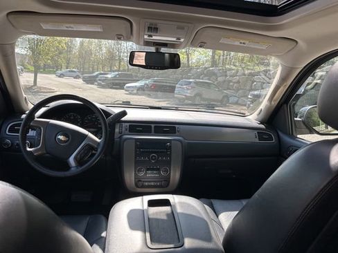 Used 2012 Chevrolet Avalanche LT w/ Suspension Package, Off-Road AWD/4WD image 23
