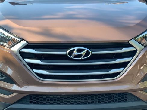 Used 2017 Hyundai Tucson SE w/ SE Popular Package 02 FWD image 39