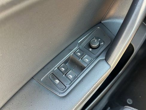 Certified 2022 Volkswagen Tiguan S FWD image 20