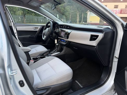 Used 2015 Toyota Corolla LE FWD image 14