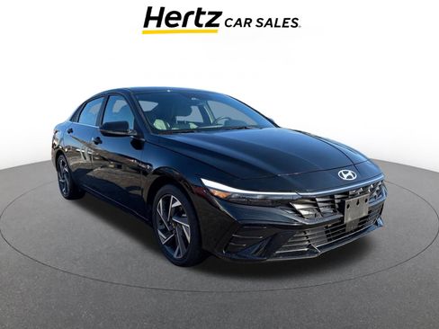 Used 2025 Hyundai Elantra Limited image 1