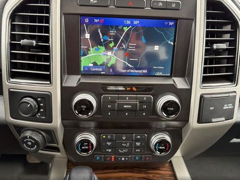 Used 2020 Ford F150 Lariat w/ Equipment Group 502A Luxury image 8