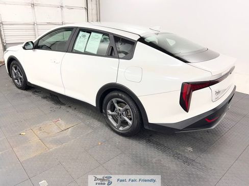 Used 2025 Kia K4 FWD image 5
