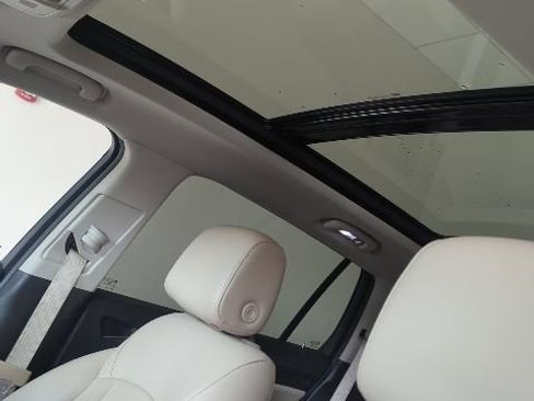 Used 2020 Buick Envision Preferred AWD/4WD image 10