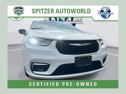 Used 2024 Chrysler Pacifica Limited FWD image 1