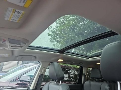 Used 2019 Subaru Ascent Limited AWD/4WD image 15