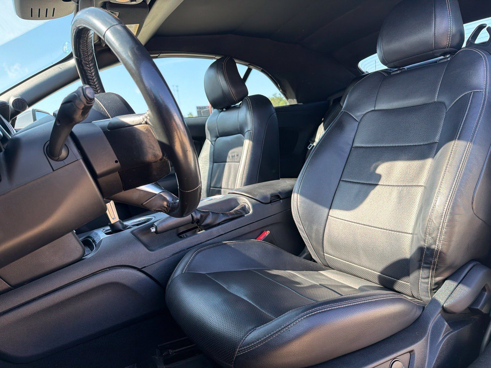 Used 2022 Ford Mustang Premium RWD image 8