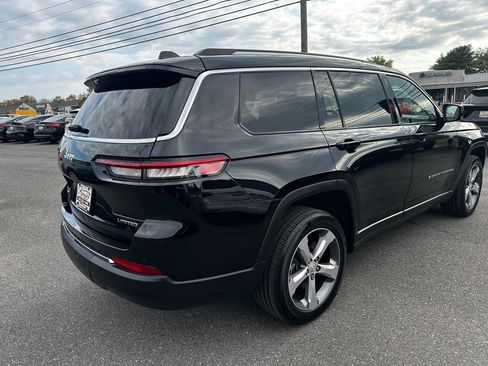 Used 2022 Jeep Grand Cherokee L Limited AWD/4WD image 5