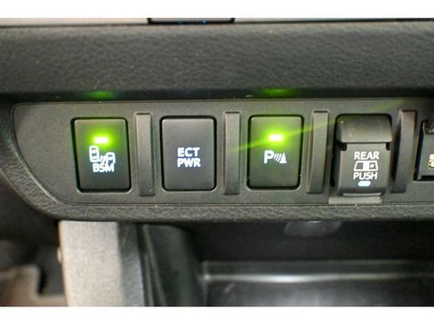 Used 2023 Toyota Tacoma TRD Off-Road image 43