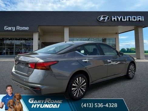 Used 2025 Nissan Altima 2.5 SV AWD/4WD image 8