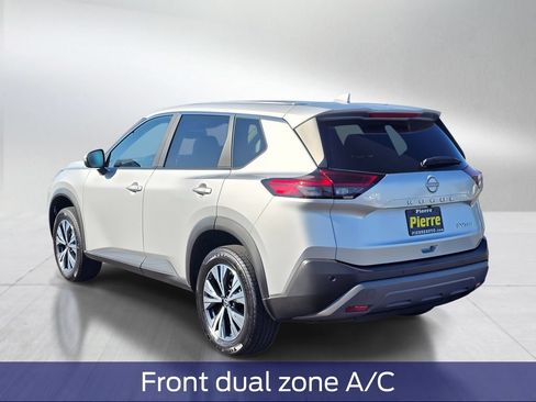 Used 2023 Nissan Rogue SV AWD/4WD image 4