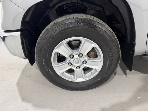 Used 2021 Toyota Tundra SR5 AWD/4WD image 9