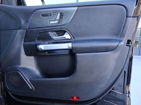 Certified 2024 Mercedes-Benz GLB 250 image 25