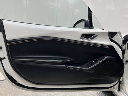 Used 2020 MAZDA MX-5 Miata RF Grand Touring RWD image 14